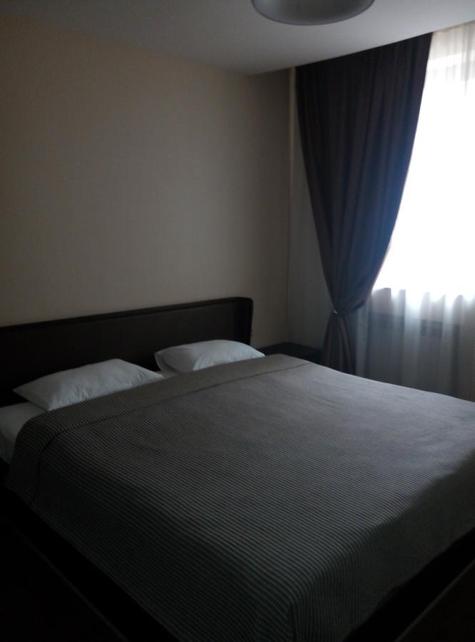 All Seasons Hotel On Freedom Square Тбилиси Экстерьер фото