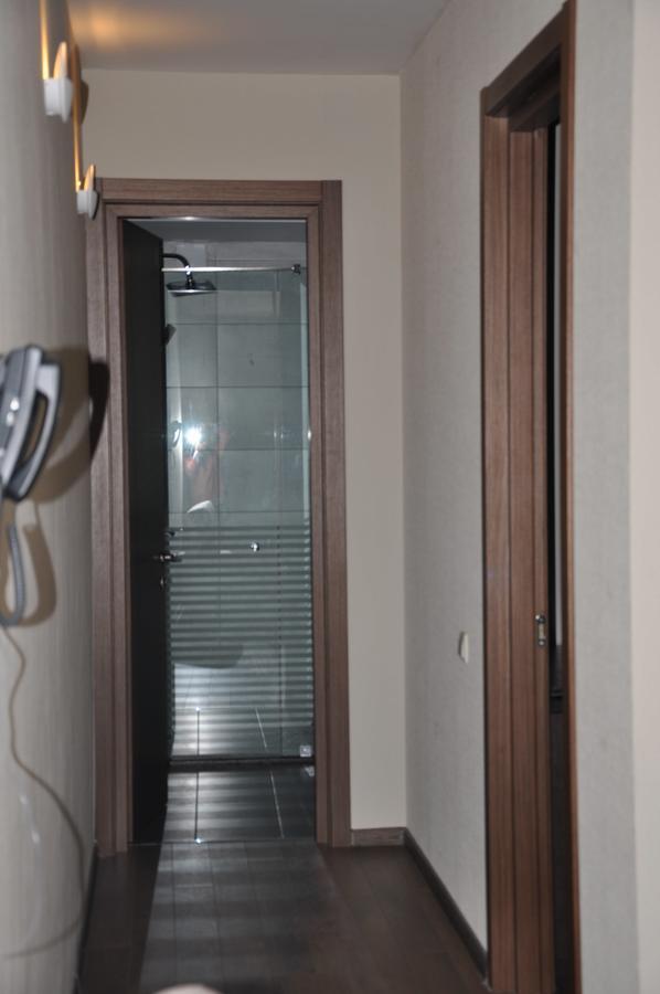 All Seasons Hotel On Freedom Square Тбилиси Экстерьер фото